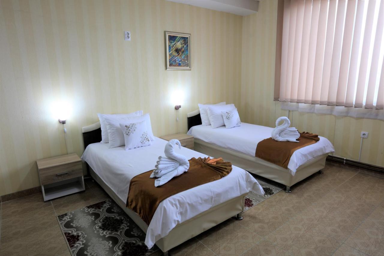 Garni Hotel Saradis Kruševac Exterior foto
