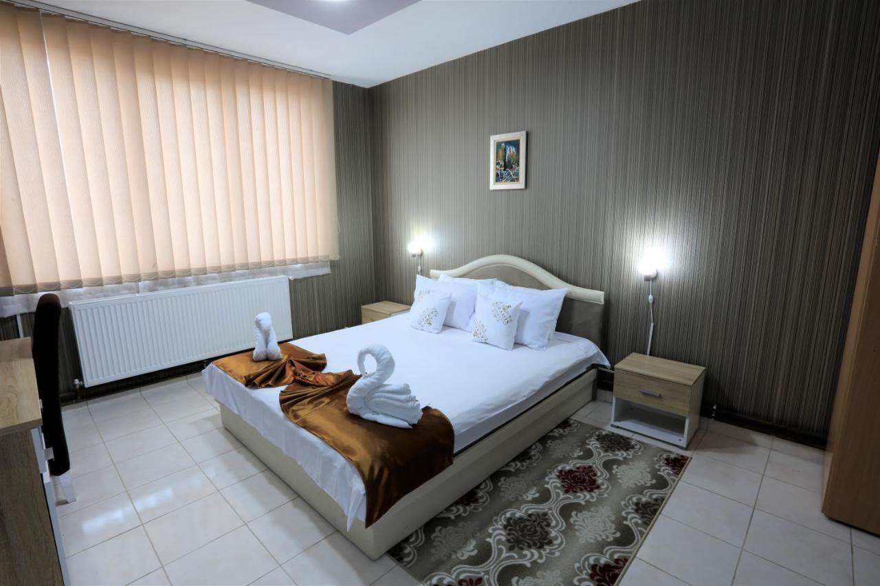 Garni Hotel Saradis Kruševac Exterior foto