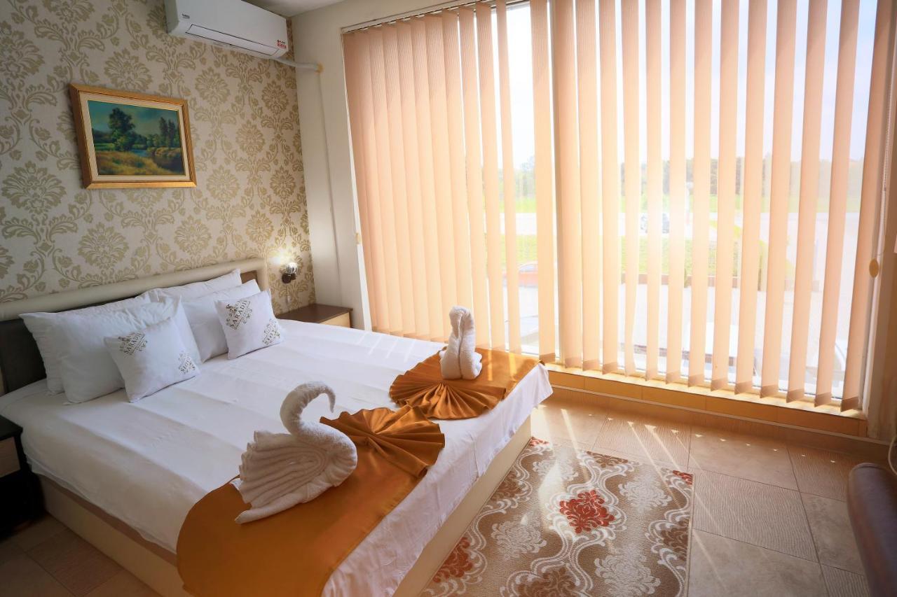 Garni Hotel Saradis Kruševac Exterior foto