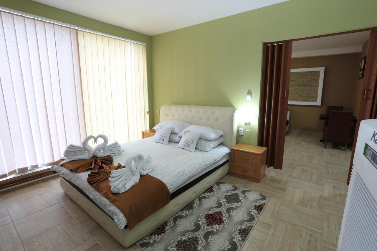 Garni Hotel Saradis Kruševac Exterior foto